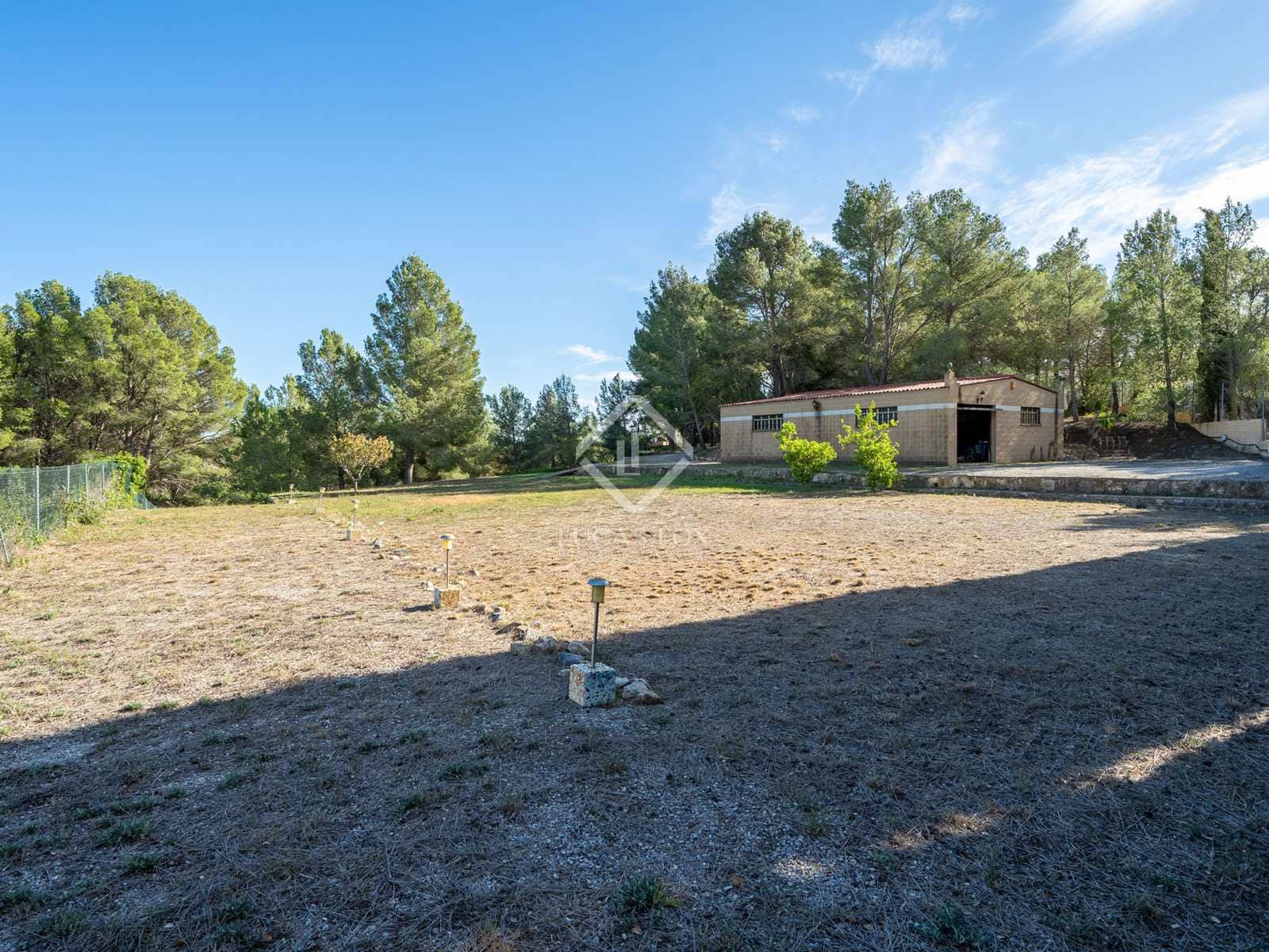 6 soveværelse Finca/Landehus til salg i Tarragona by med swimmingpool garage - € 525.000 (Ref: 7250492)