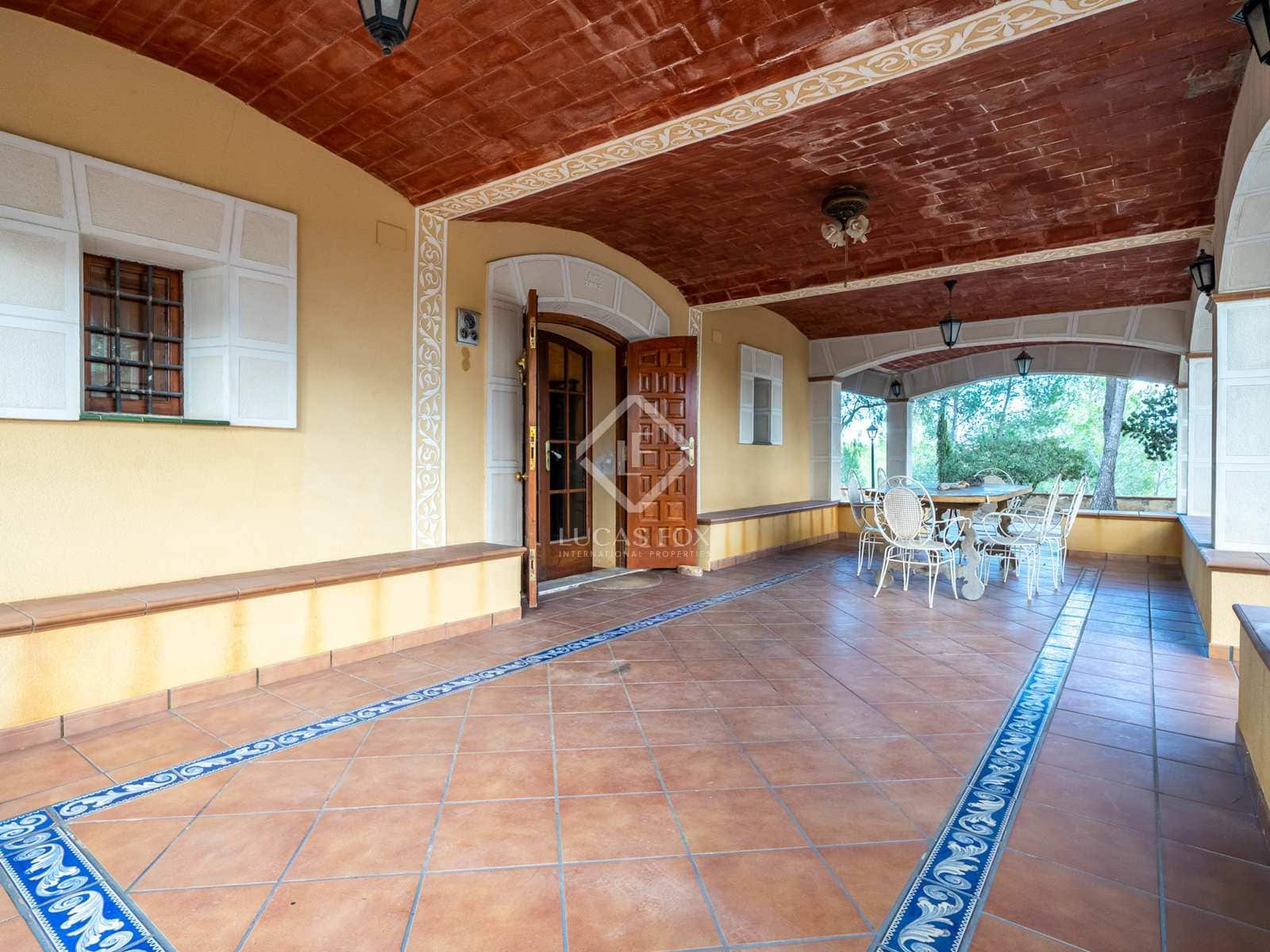 6 soveværelse Finca/Landehus til salg i Tarragona by med swimmingpool garage - € 525.000 (Ref: 7250492)