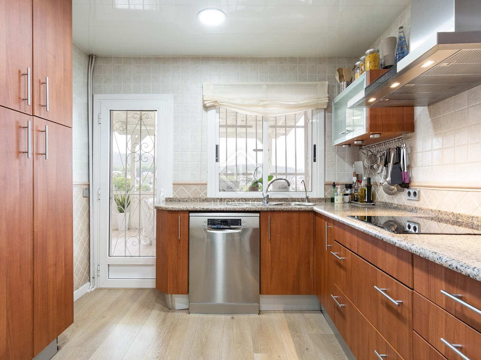 4 soverom Villa til salgs i Castelldefels med svømmebasseng garasje - € 975 000 (Ref: 7259095)