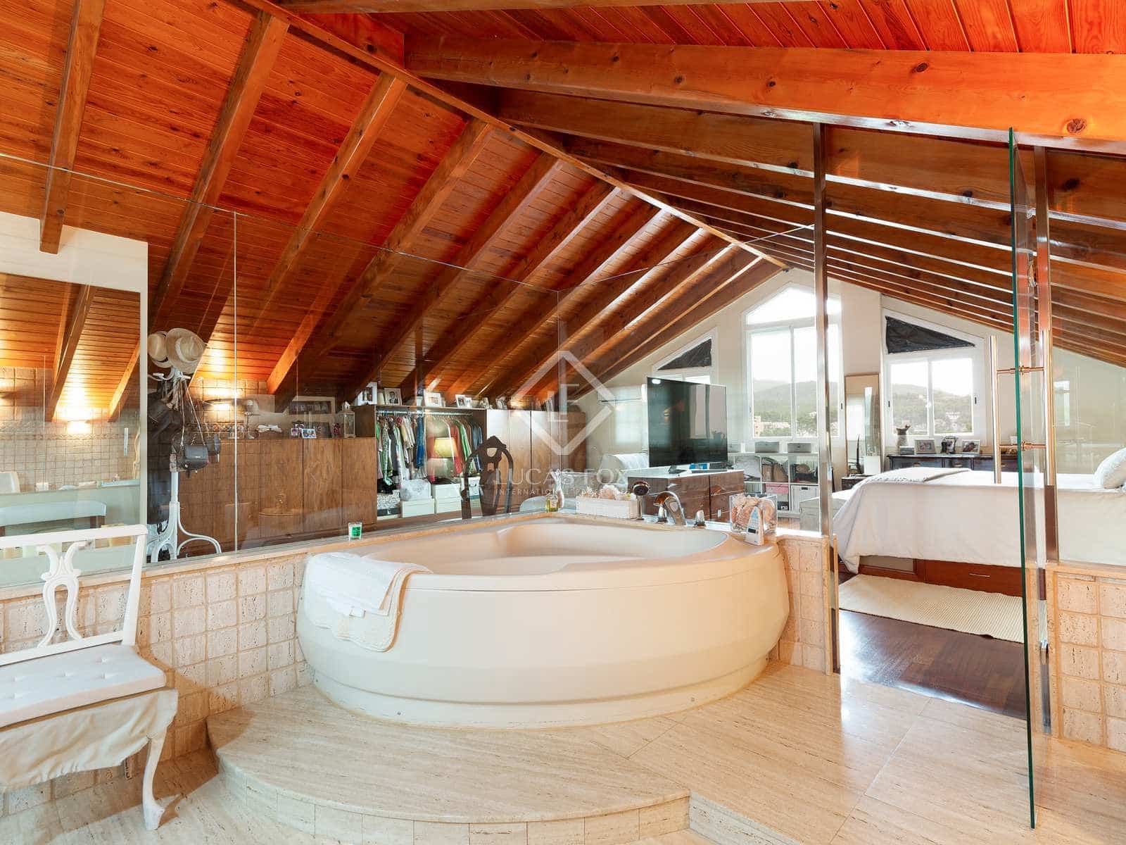 4 soverom Villa til salgs i Castelldefels med svømmebasseng garasje - € 975 000 (Ref: 7259095)