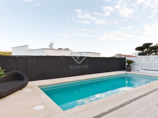4 bedroom Villa for sale in Castelldefels with pool garage - € 975,000 (Ref: 7259095)