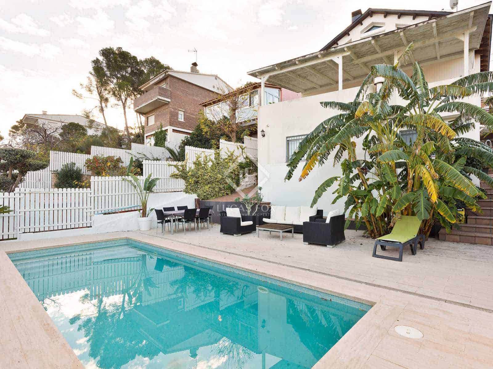 4 soverom Villa til salgs i Castelldefels med svømmebasseng garasje - € 975 000 (Ref: 7259095)