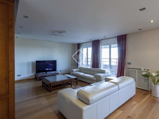 7 bedroom Apartment for sale in Valencia city with garage - € 2,050,000 (Ref: 7277876)