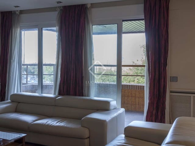 7 bedroom Apartment for sale in Valencia city with garage - € 2,050,000 (Ref: 7277876)