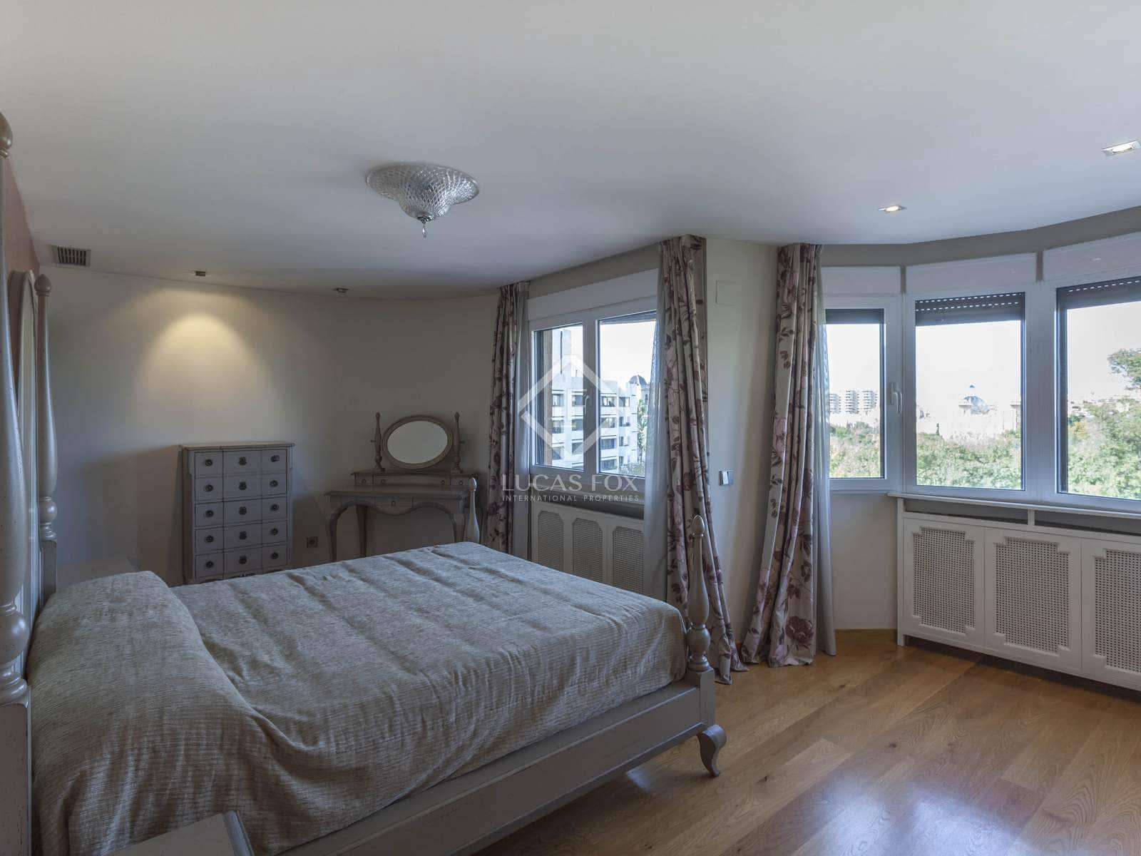 7 soveværelse Lejlighed til salg i Valencia by med garage - € 2.050.000 (Ref: 7277876)