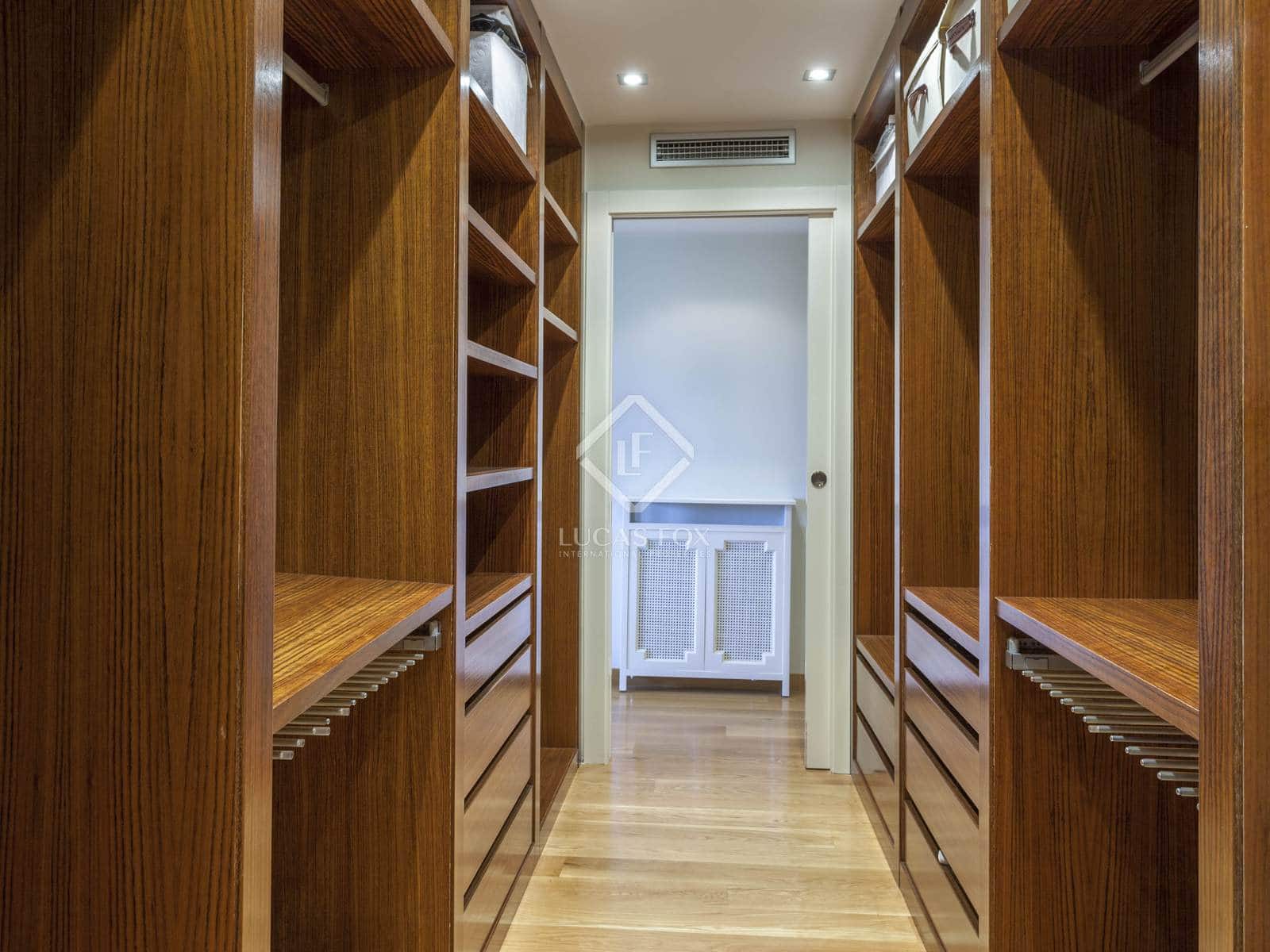 7 soveværelse Lejlighed til salg i Valencia by med garage - € 2.050.000 (Ref: 7277876)