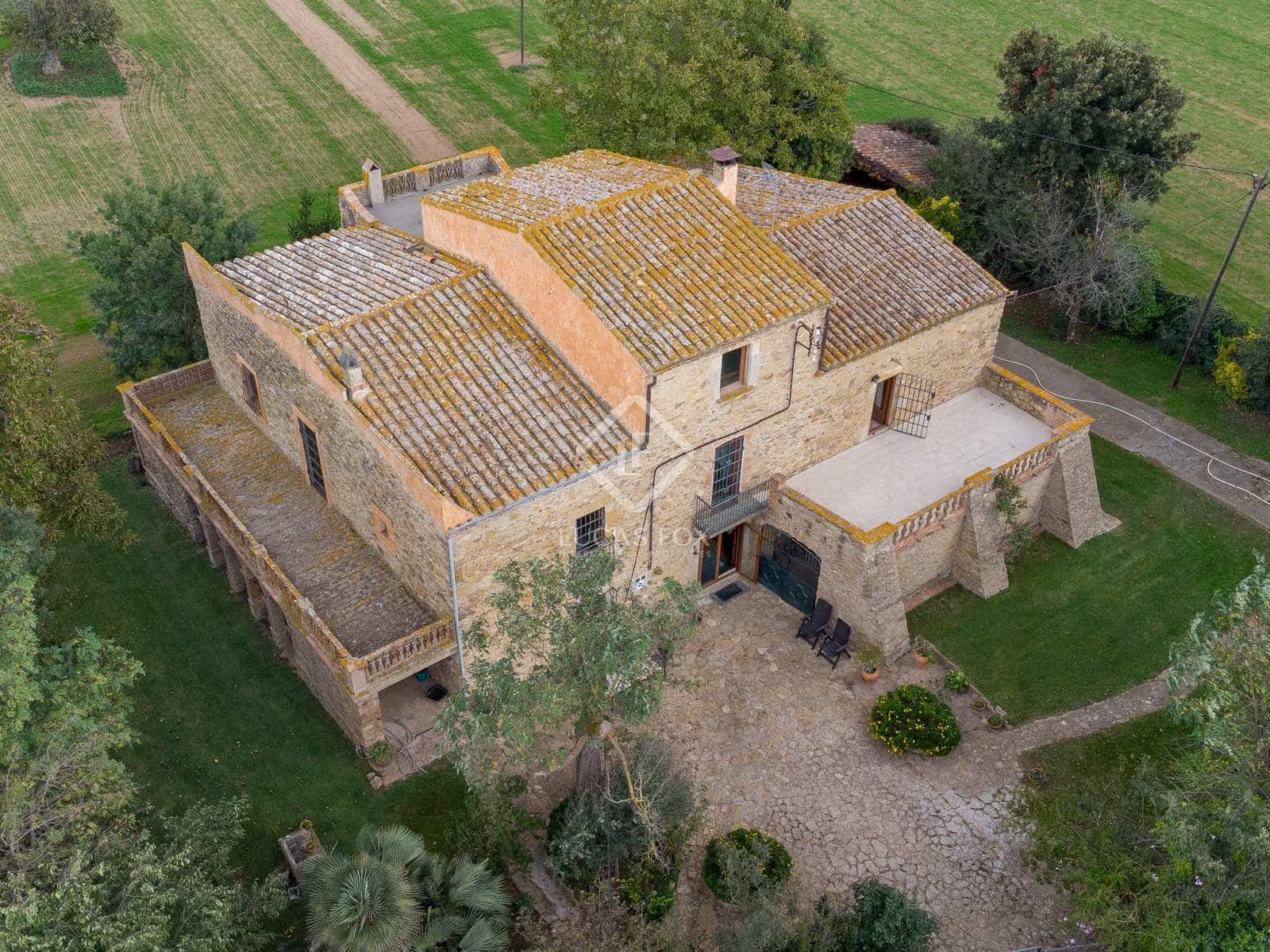 5 soveværelse Finca/Landehus til salg i Peratallada med garage - € 2.200.000 (Ref: 7296312)