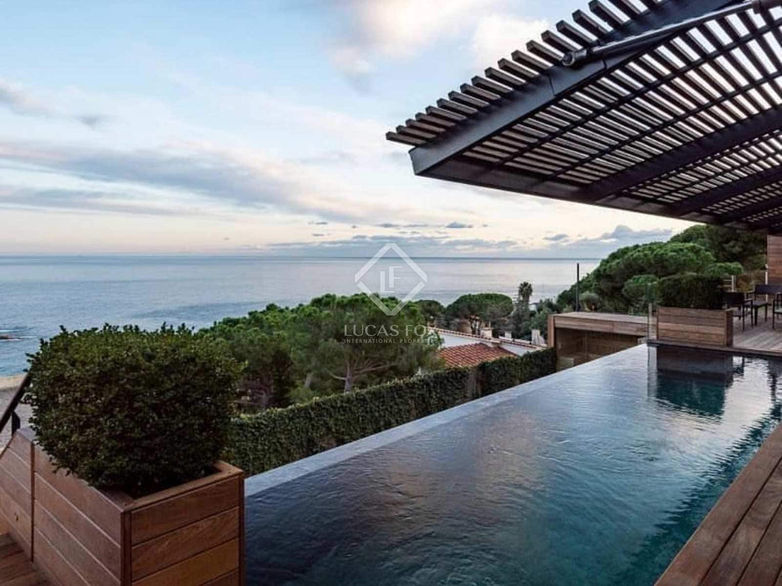 6 slaapkamer Villa te koop in Lloret de Mar met zwembad garage - € 4.500.000 (Ref: 7299584)