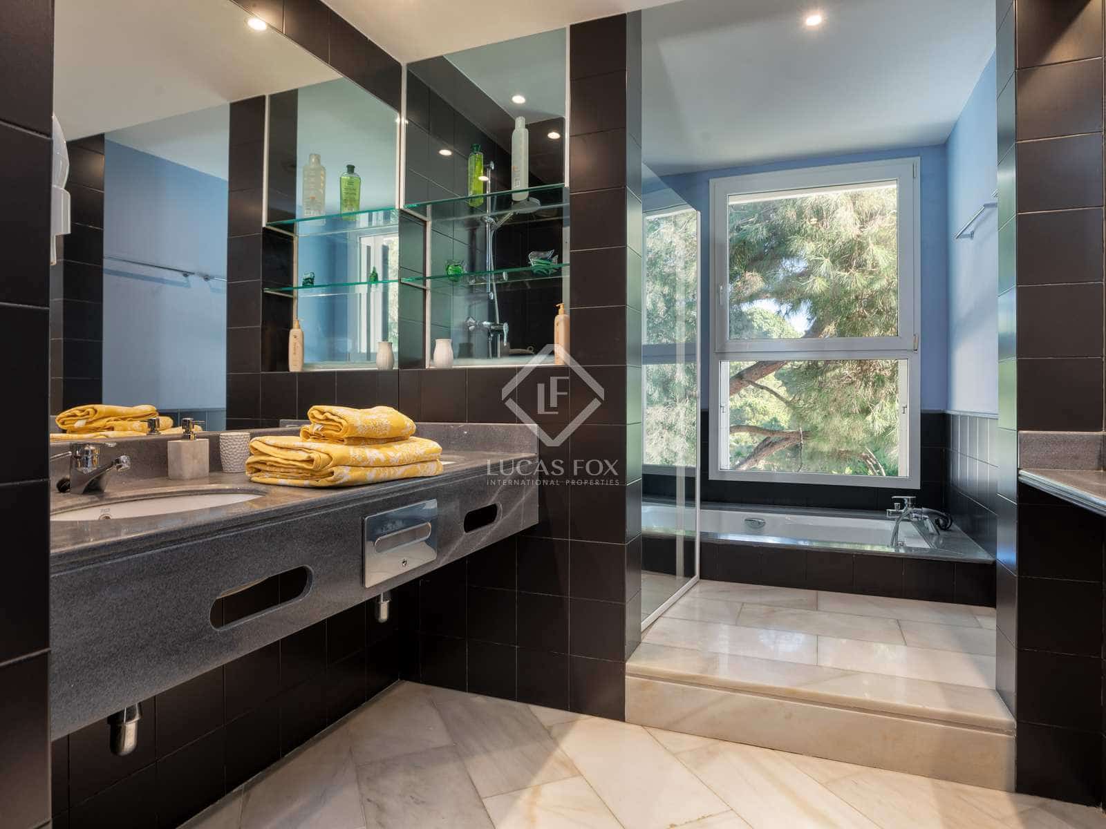 4 slaapkamer Villa te koop in Lloret de Mar met zwembad garage - € 2.950.000 (Ref: 7302088)