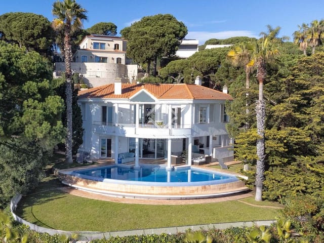 4 slaapkamer Villa te koop in Lloret de Mar met zwembad garage - € 2.950.000 (Ref: 7302088)