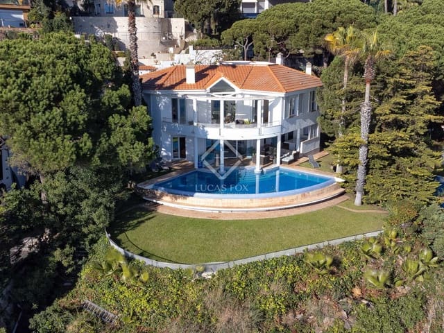 4 slaapkamer Villa te koop in Lloret de Mar met zwembad garage - € 2.950.000 (Ref: 7302088)