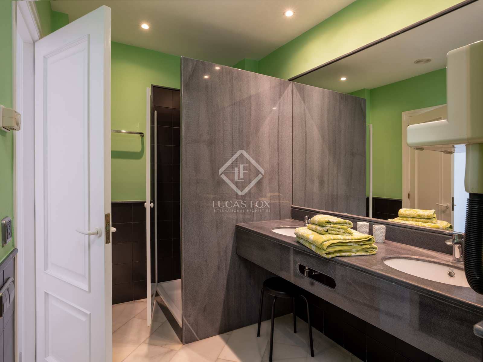 4 slaapkamer Villa te koop in Lloret de Mar met zwembad garage - € 2.950.000 (Ref: 7302088)