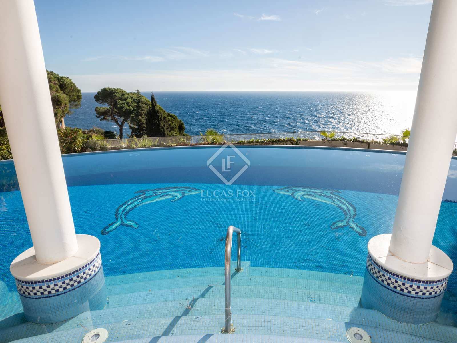 4 slaapkamer Villa te koop in Lloret de Mar met zwembad garage - € 2.950.000 (Ref: 7302088)