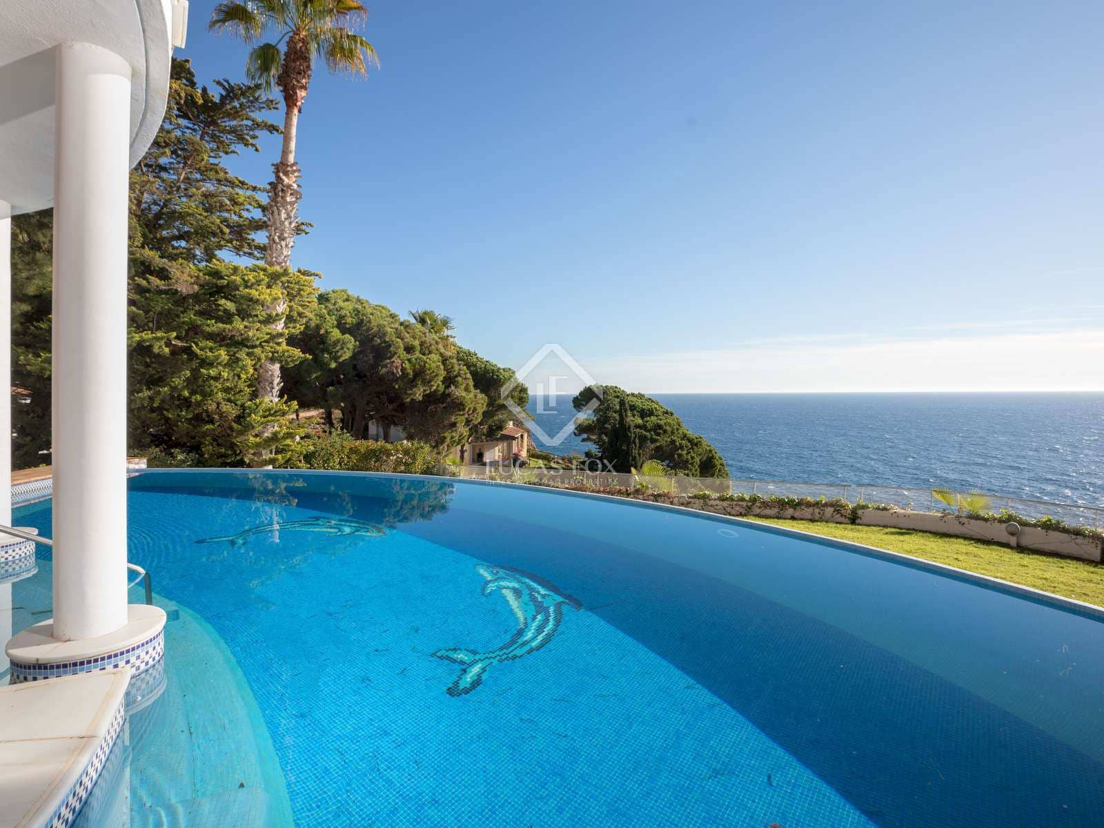 4 slaapkamer Villa te koop in Lloret de Mar met zwembad garage - € 2.950.000 (Ref: 7302088)
