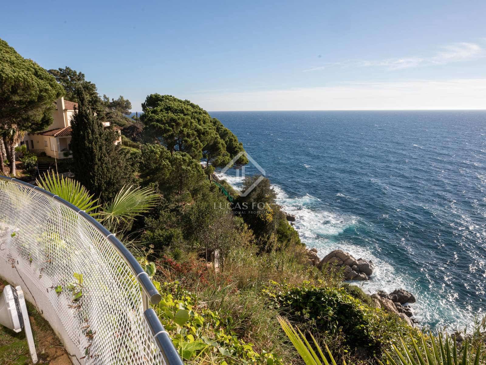 4 slaapkamer Villa te koop in Lloret de Mar met zwembad garage - € 2.950.000 (Ref: 7302088)