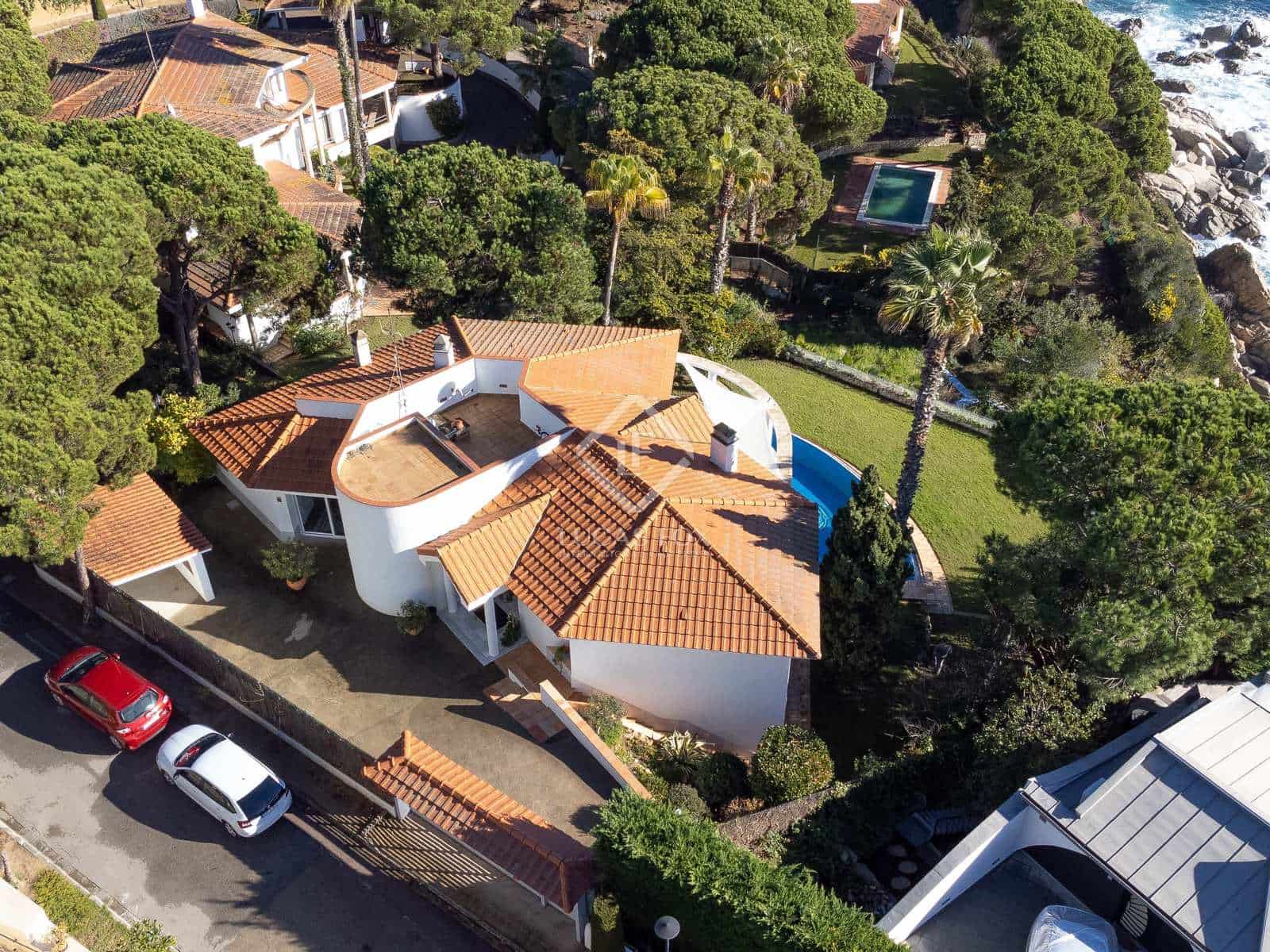 4 slaapkamer Villa te koop in Lloret de Mar met zwembad garage - € 2.950.000 (Ref: 7302088)