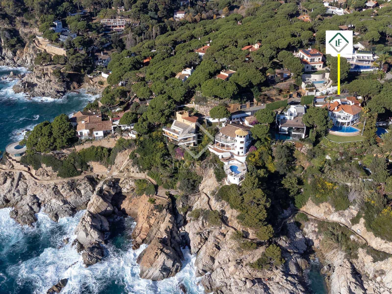 4 slaapkamer Villa te koop in Lloret de Mar met zwembad garage - € 2.950.000 (Ref: 7302088)