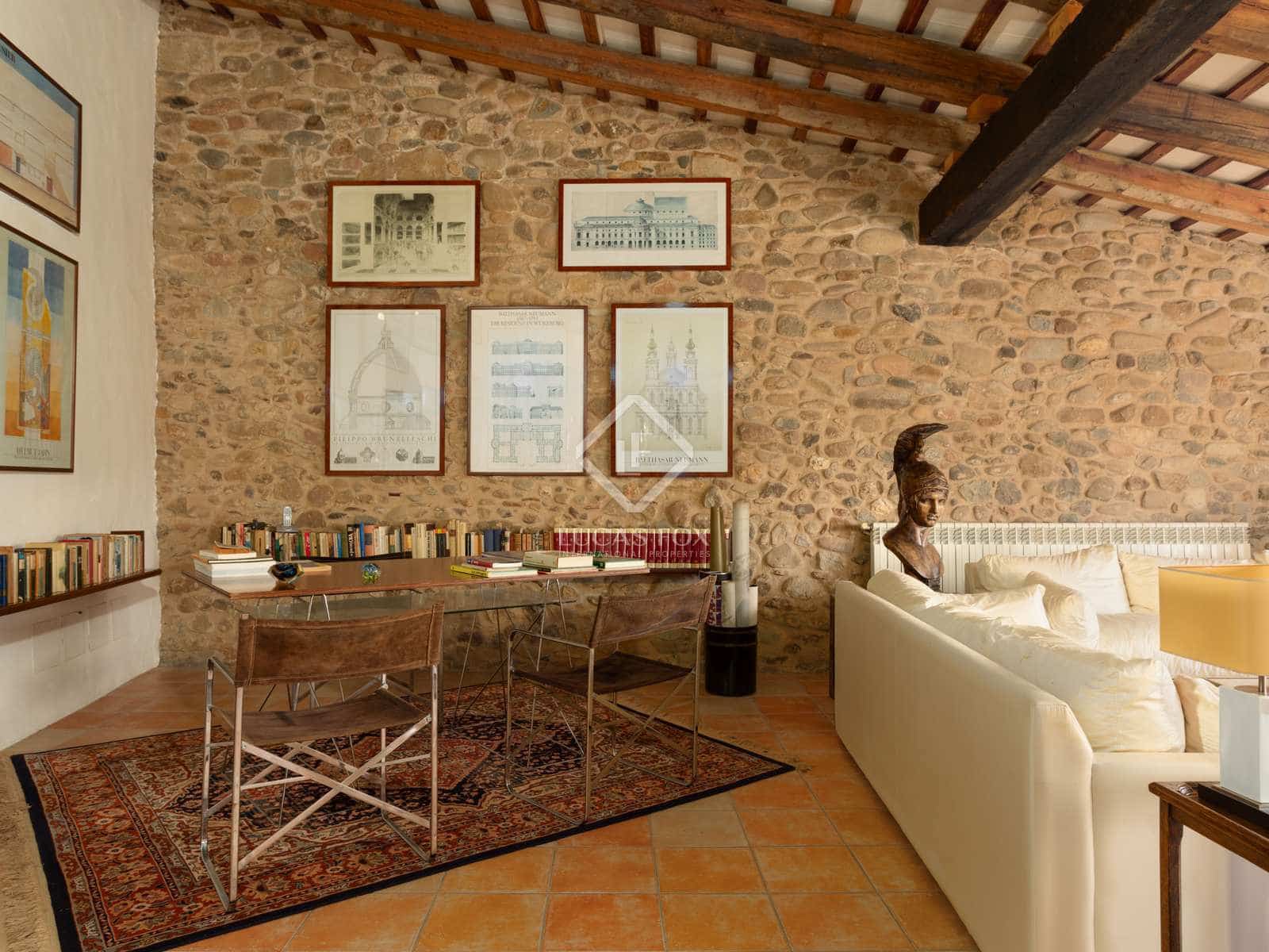 7 bedroom Villa for sale in Bordils with garage - € 630,000 (Ref: 7309612)