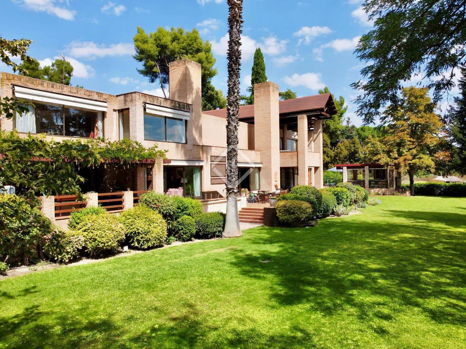 5 soveværelse Villa til salg i Madrid by med swimmingpool garage - € 7.575.000 (Ref: 7310811)