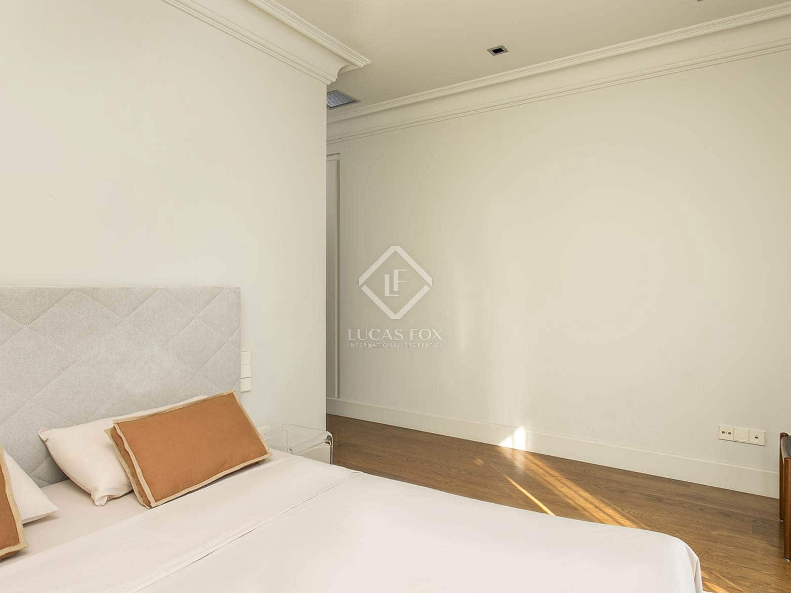 4 bedroom Apartment for rent in Barcelona city - € 7,000 (Ref: 7311417)