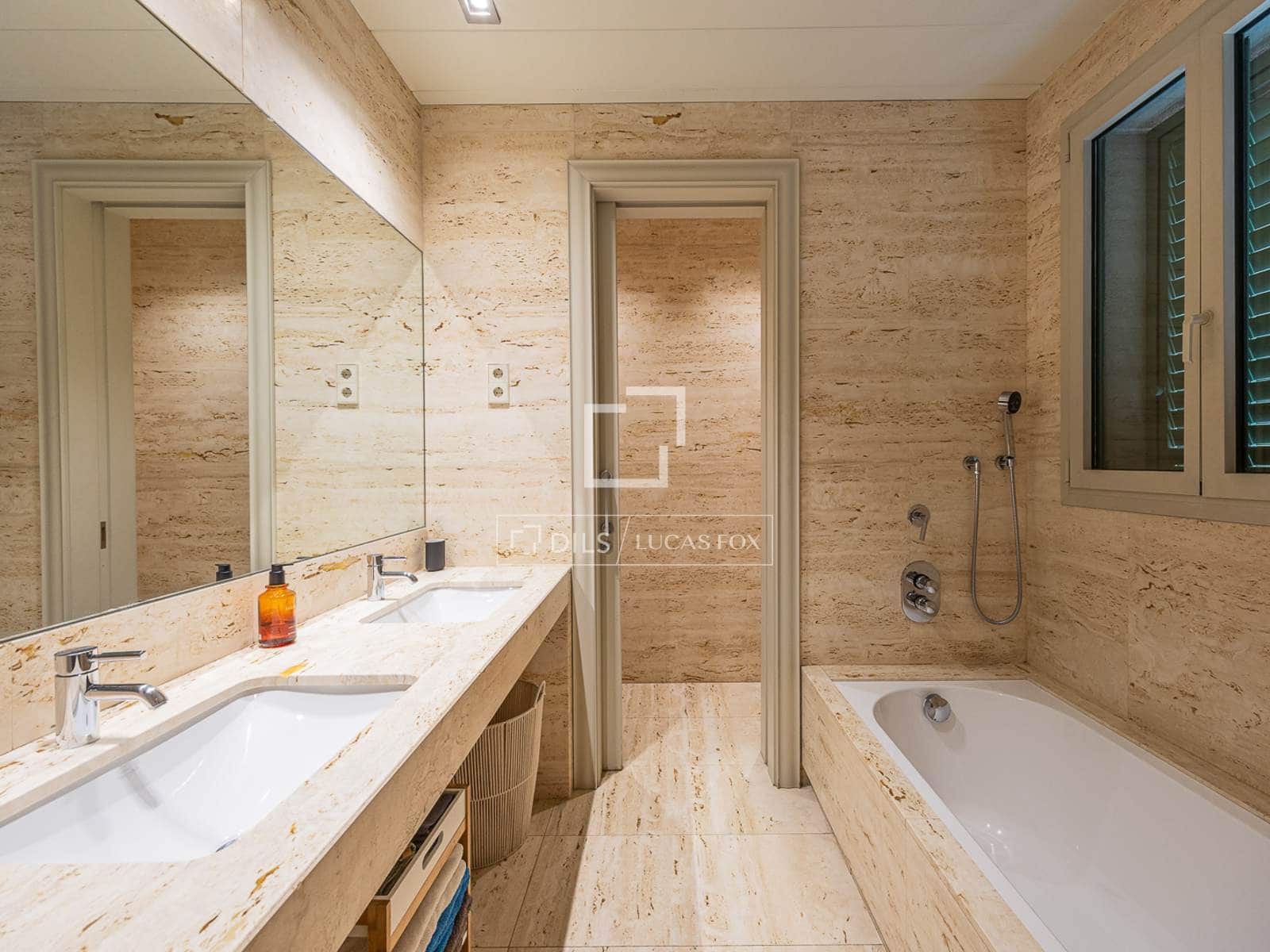 4 bedroom Apartment for rent in Barcelona city - € 7,000 (Ref: 7311417)