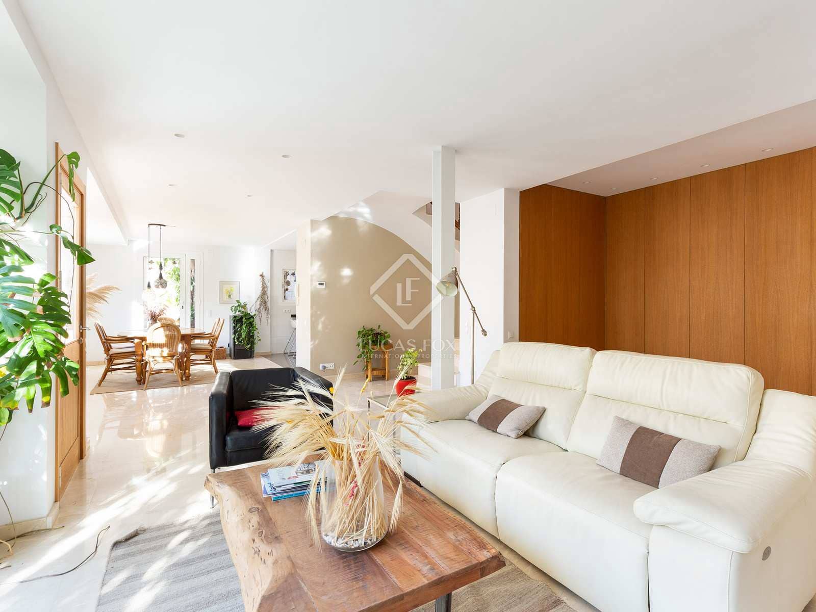 4 bedroom Villa for rent in Castelldefels with pool - € 3,500 (Ref: 7311419)