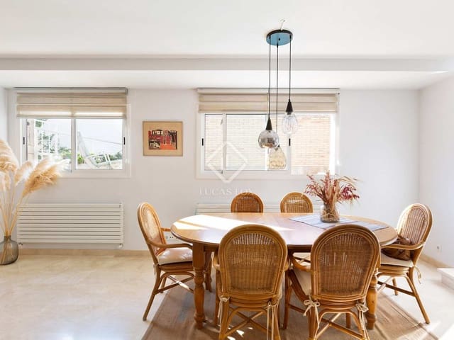 4 soveværelse Villa til leje i Castelldefels med swimmingpool - € 3.500 (Ref: 7311419)
