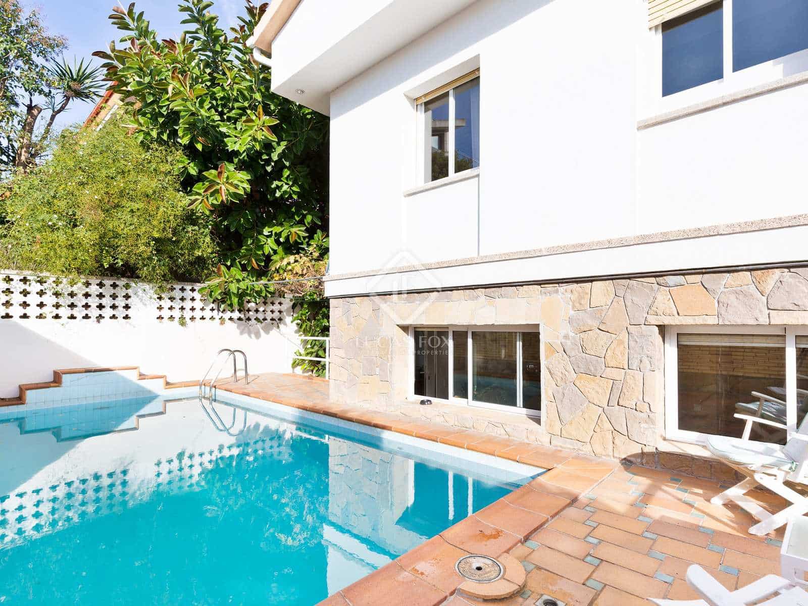 4 bedroom Villa for rent in Castelldefels with pool - € 3,500 (Ref: 7311419)