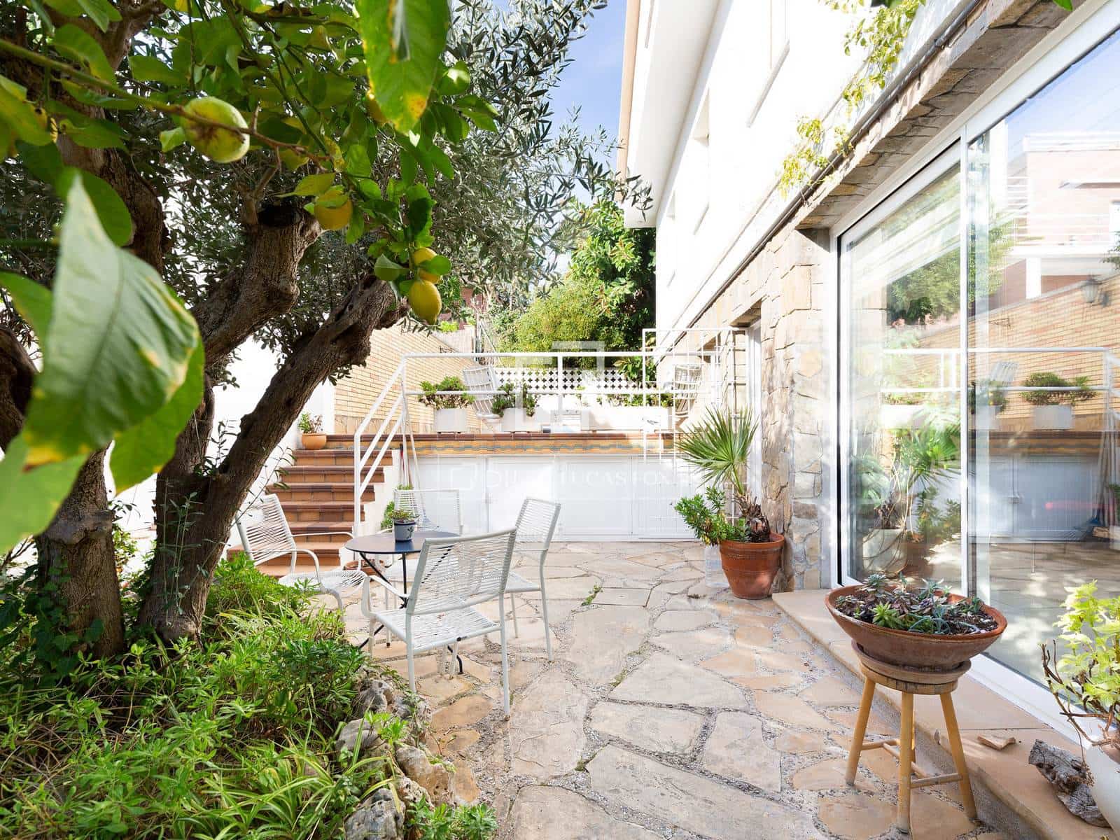 4 bedroom Villa for rent in Castelldefels with pool - € 3,500 (Ref: 7311419)
