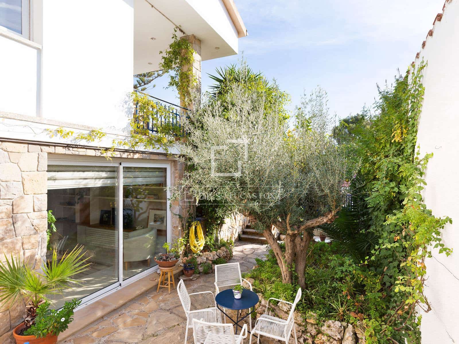 4 bedroom Villa for rent in Castelldefels with pool - € 3,500 (Ref: 7311419)