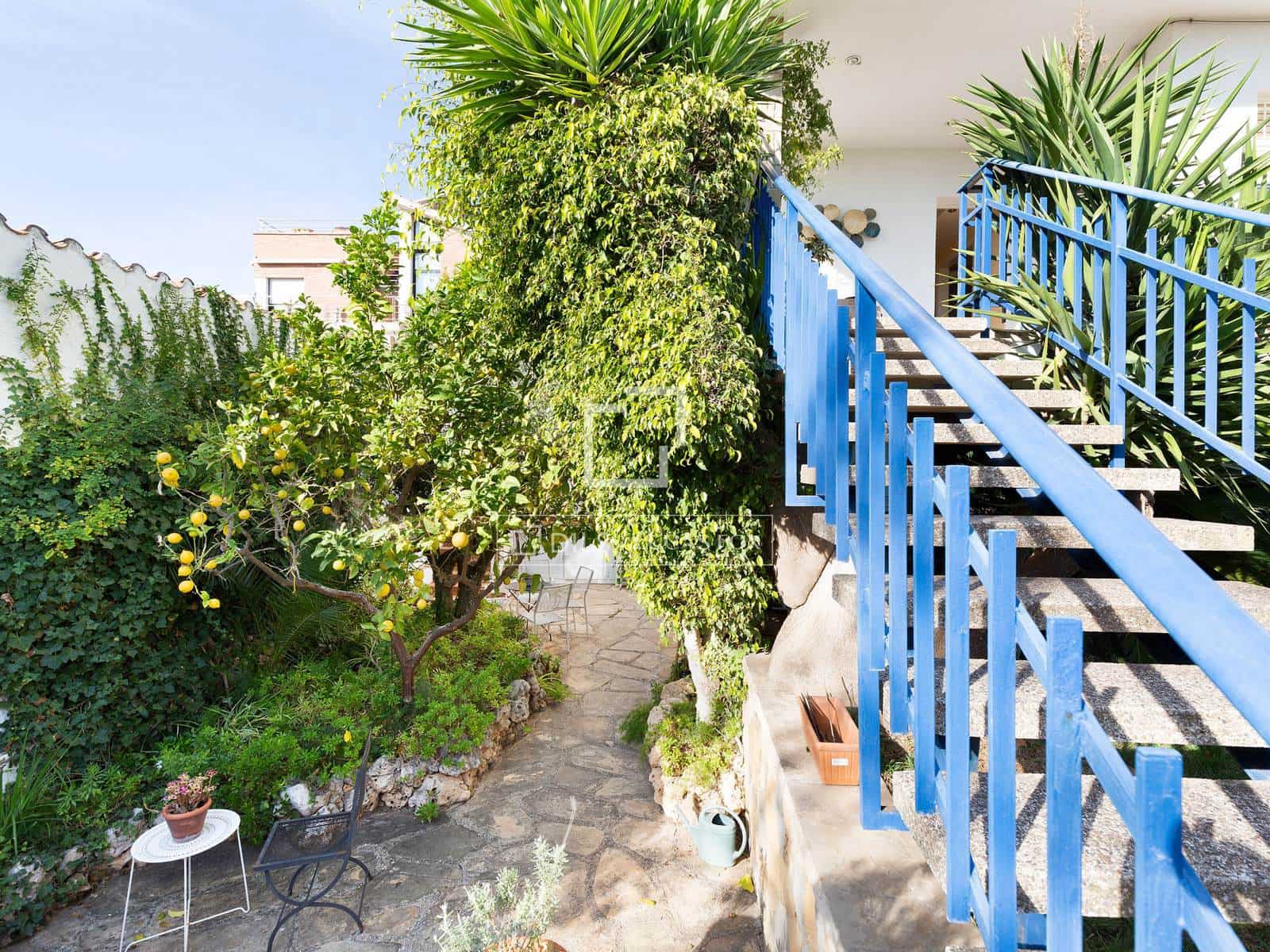 4 bedroom Villa for rent in Castelldefels with pool - € 3,500 (Ref: 7311419)