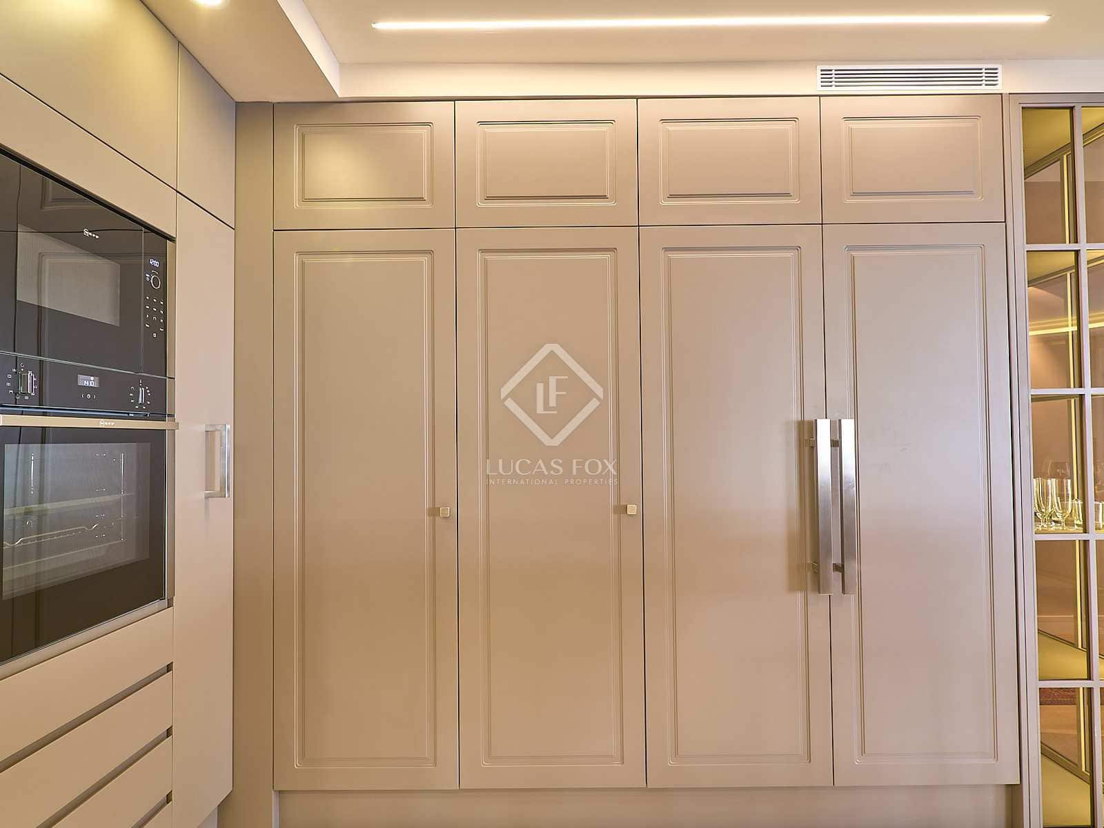 3 sypialnia Apartament do wynajęcia w Miasto Walencja - 3 800 € (Ref: 7321513)