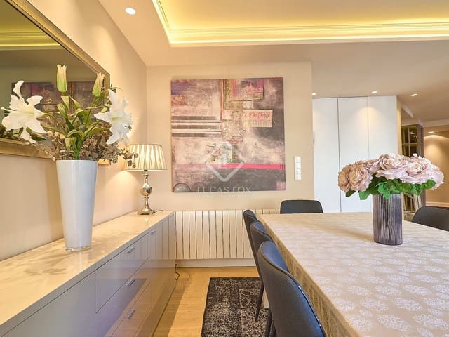 3 sypialnia Apartament do wynajęcia w Miasto Walencja - 3 800 € (Ref: 7321513)