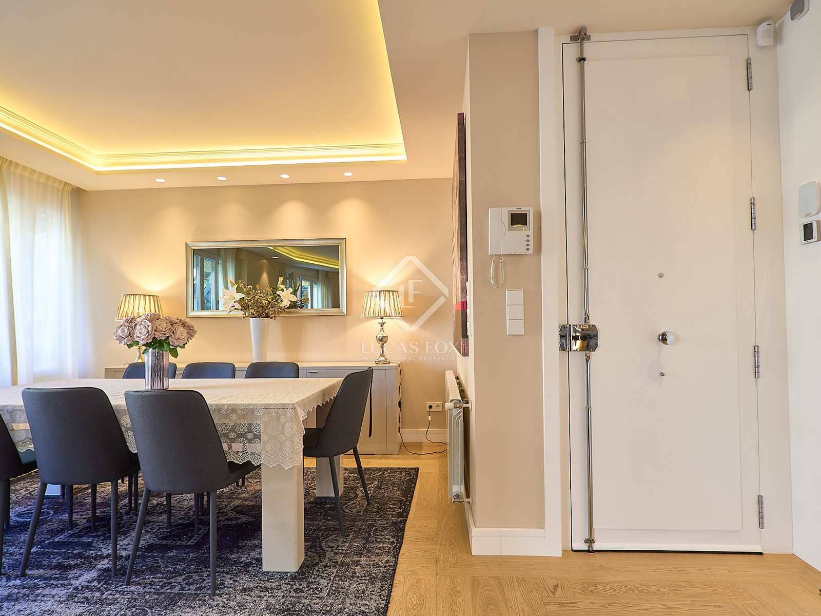 3 sypialnia Apartament do wynajęcia w Miasto Walencja - 3 800 € (Ref: 7321513)