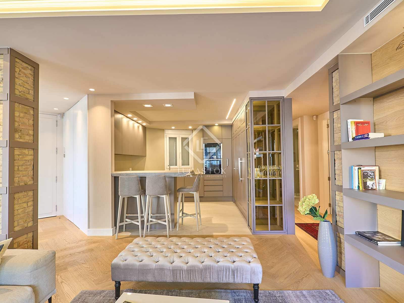 3 sypialnia Apartament do wynajęcia w Miasto Walencja - 3 800 € (Ref: 7321513)