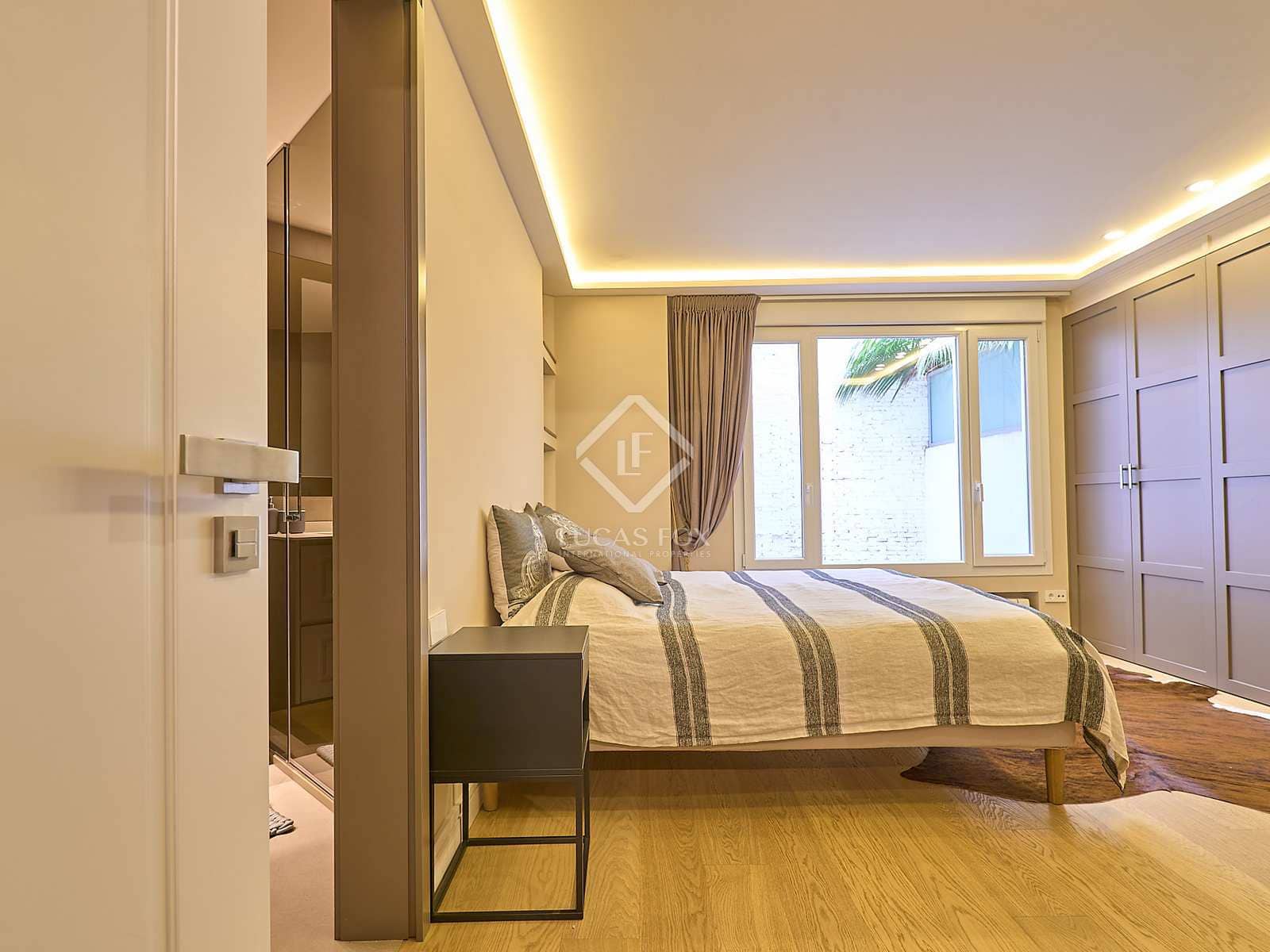 3 sypialnia Apartament do wynajęcia w Miasto Walencja - 3 800 € (Ref: 7321513)