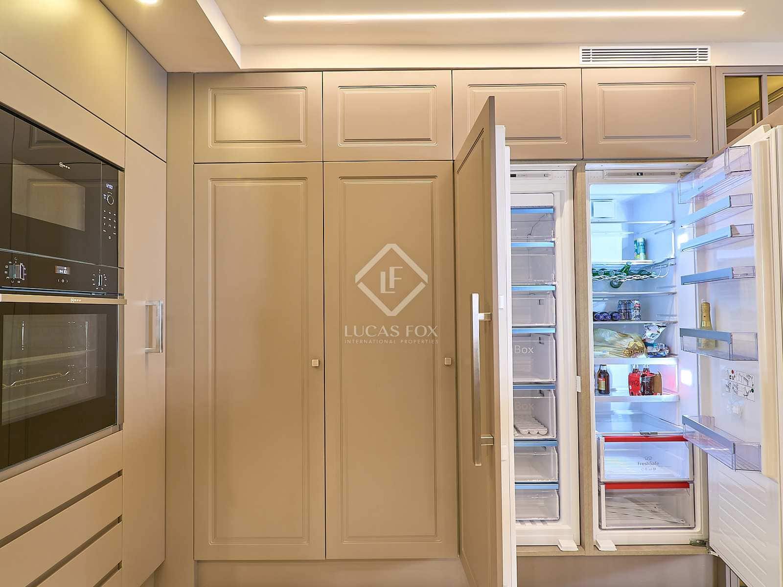 3 sypialnia Apartament do wynajęcia w Miasto Walencja - 3 800 € (Ref: 7321513)