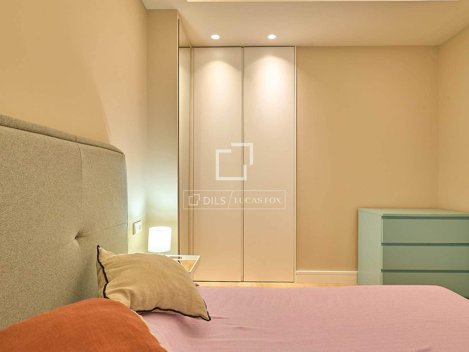 3 sypialnia Apartament do wynajęcia w Miasto Walencja - 3 800 € (Ref: 7321513)