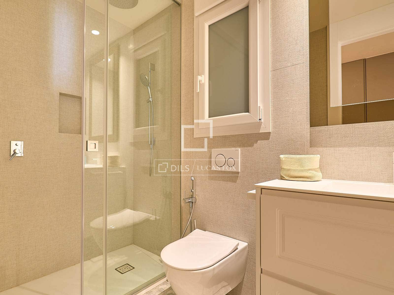 3 sypialnia Apartament do wynajęcia w Miasto Walencja - 3 800 € (Ref: 7321513)