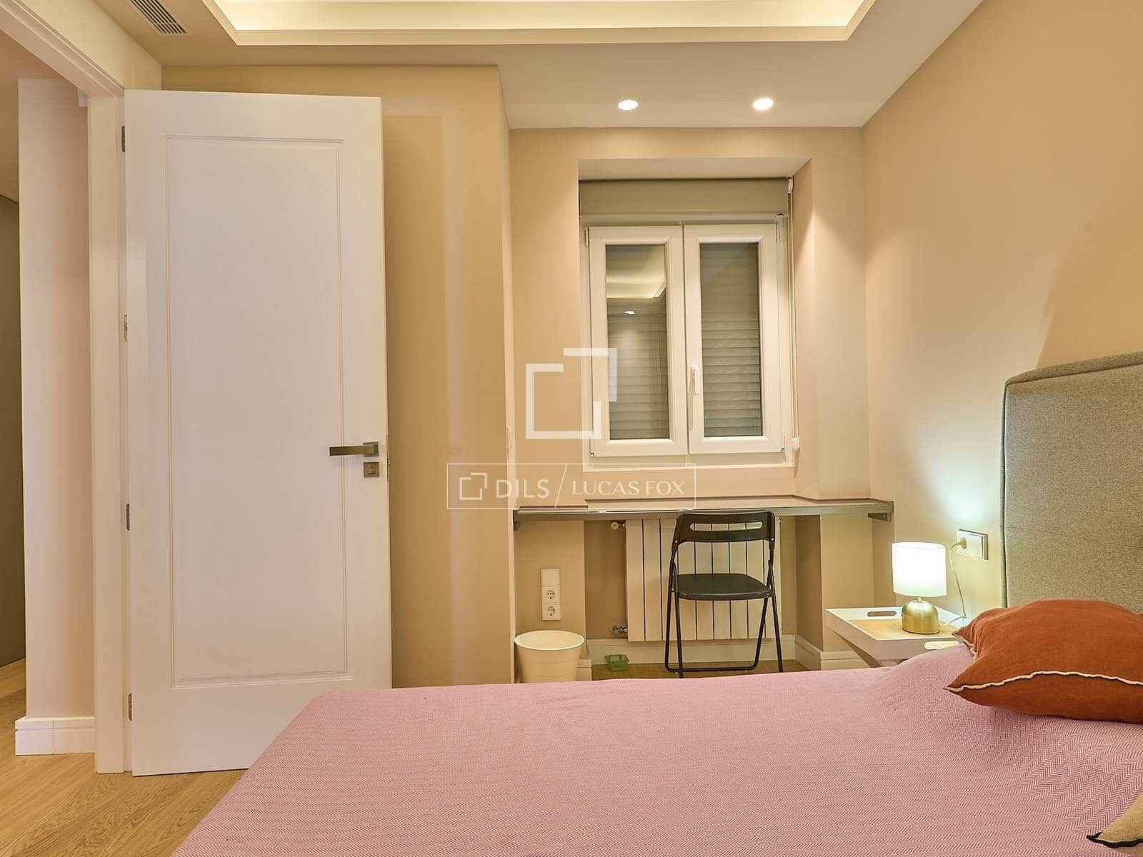 3 sypialnia Apartament do wynajęcia w Miasto Walencja - 3 800 € (Ref: 7321513)