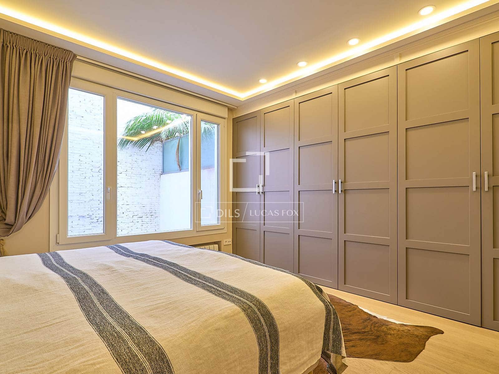 3 sypialnia Apartament do wynajęcia w Miasto Walencja - 3 800 € (Ref: 7321513)