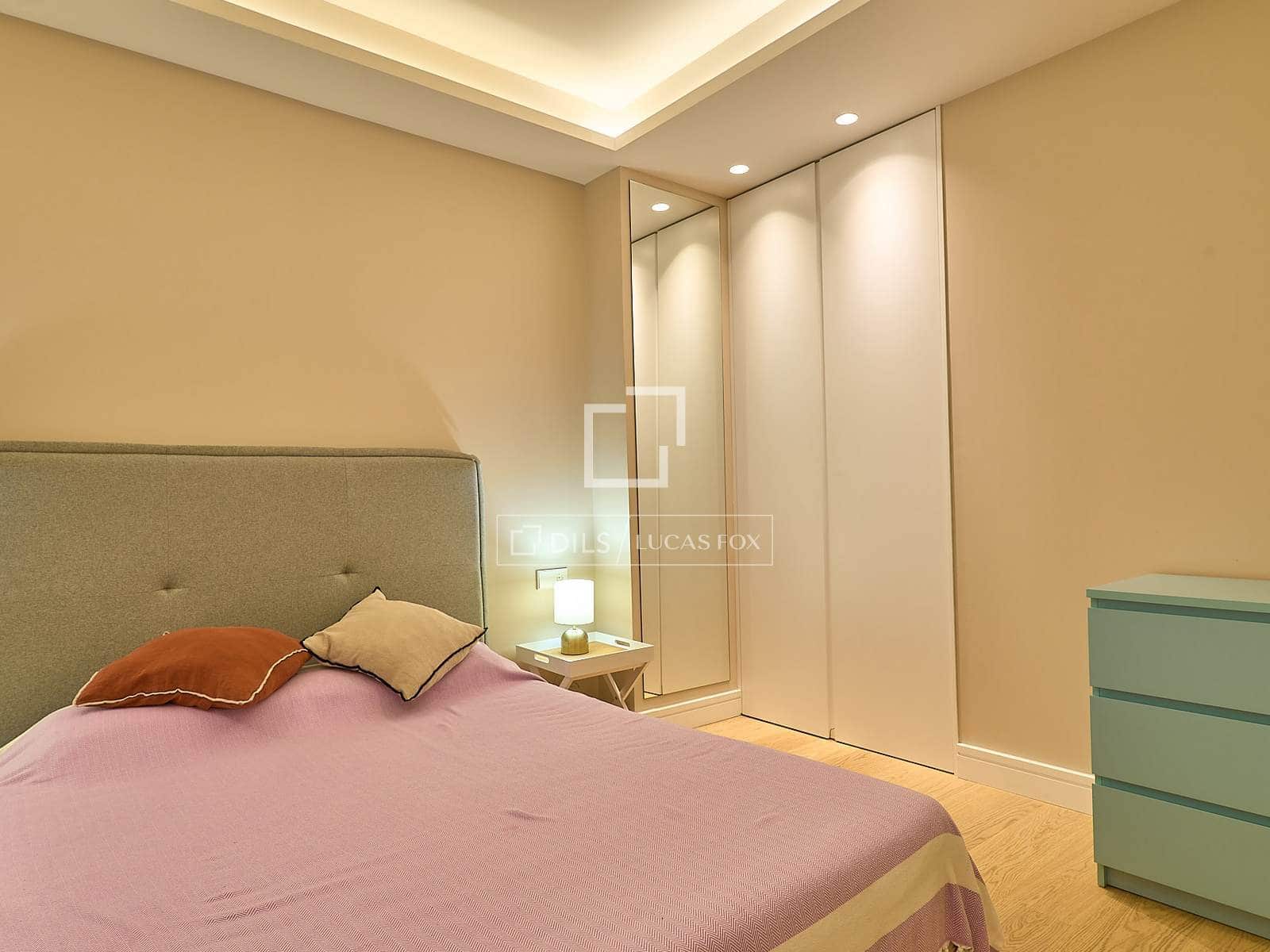 3 sypialnia Apartament do wynajęcia w Miasto Walencja - 3 800 € (Ref: 7321513)