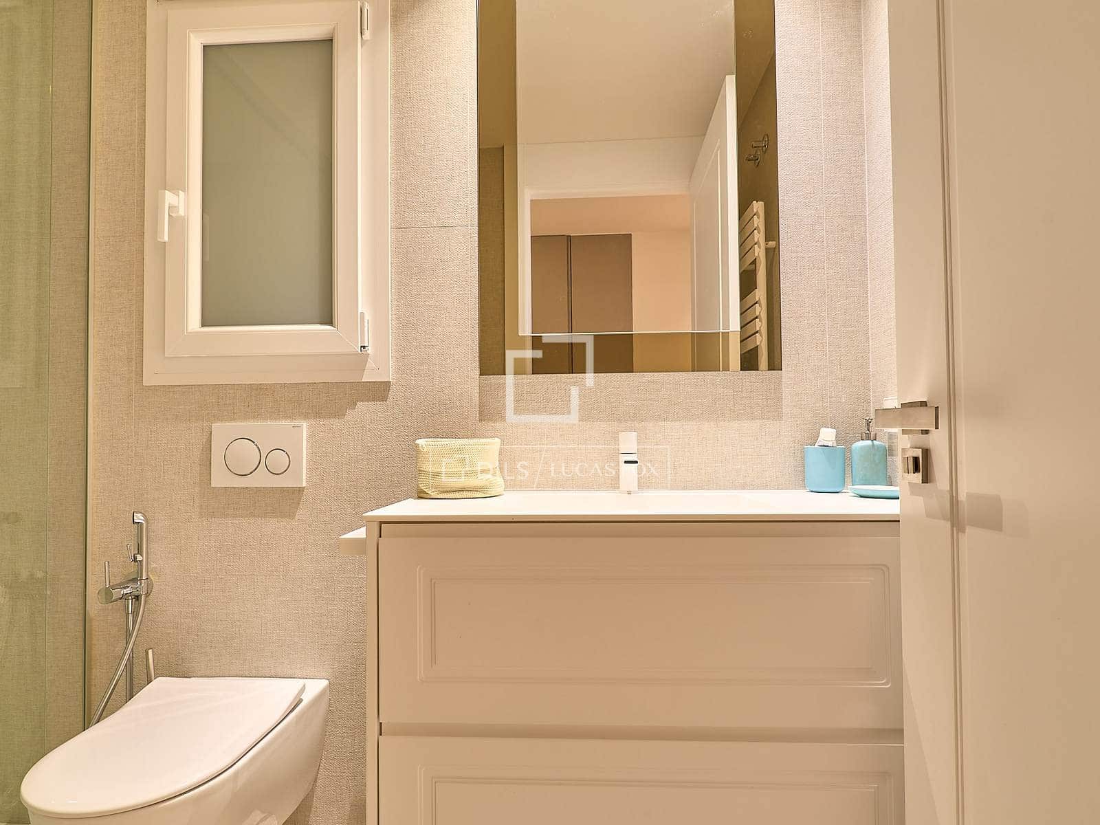 3 sypialnia Apartament do wynajęcia w Miasto Walencja - 3 800 € (Ref: 7321513)