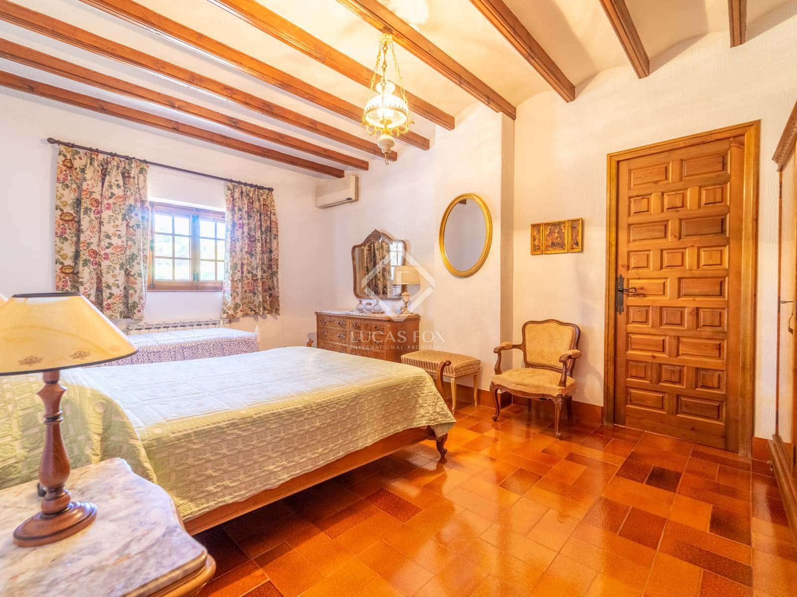 11 bedroom Villa for sale in Monovar / Monover with pool garage - € 7,000,000 (Ref: 7341940)