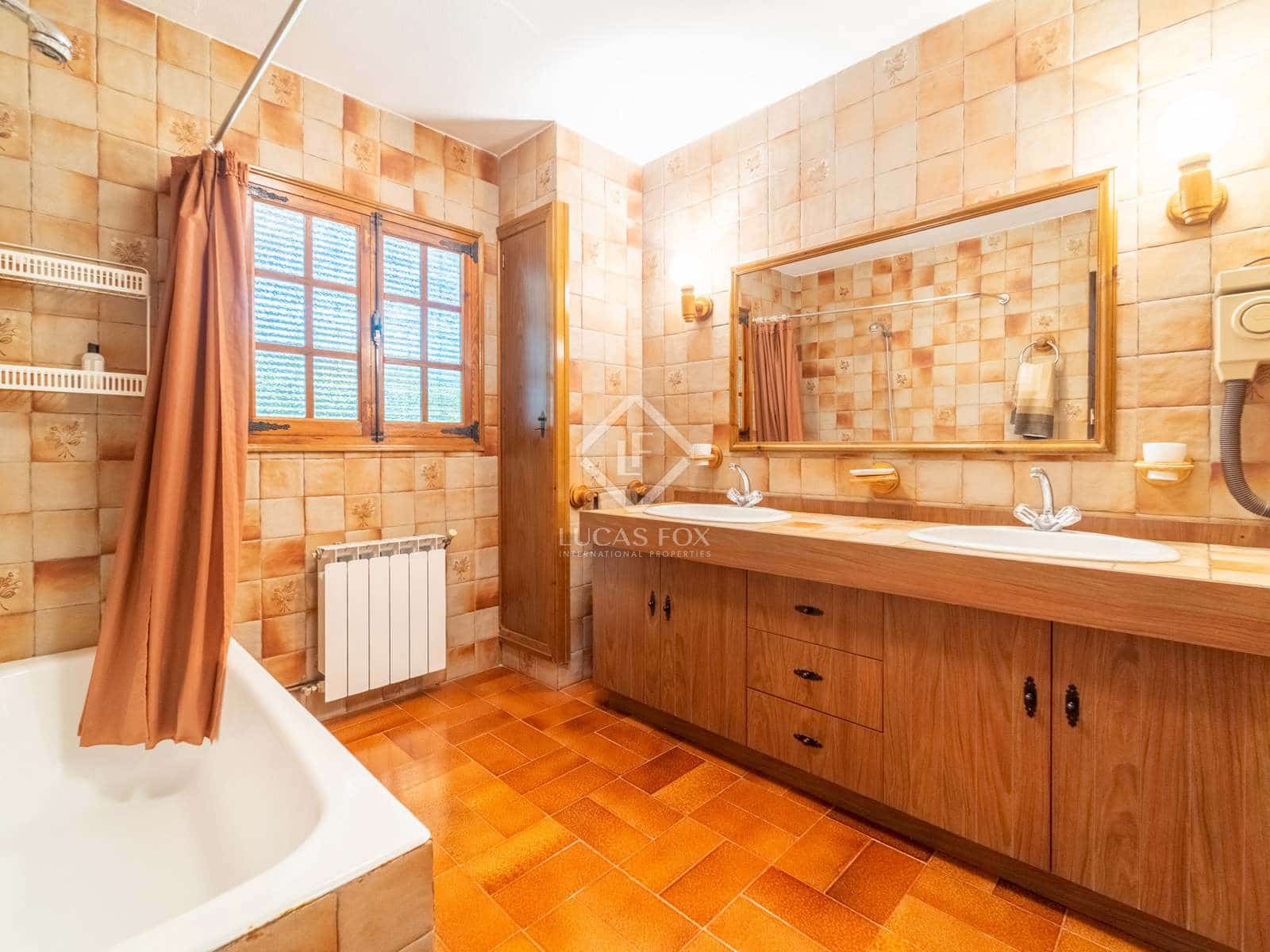 11 bedroom Villa for sale in Monovar / Monover with pool garage - € 7,000,000 (Ref: 7341940)