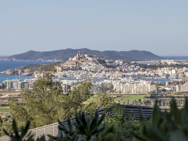 Bouwgrond te koop in Santa Eulalia / Santa Eularia - € 2.340.000 (Ref: 7341970)