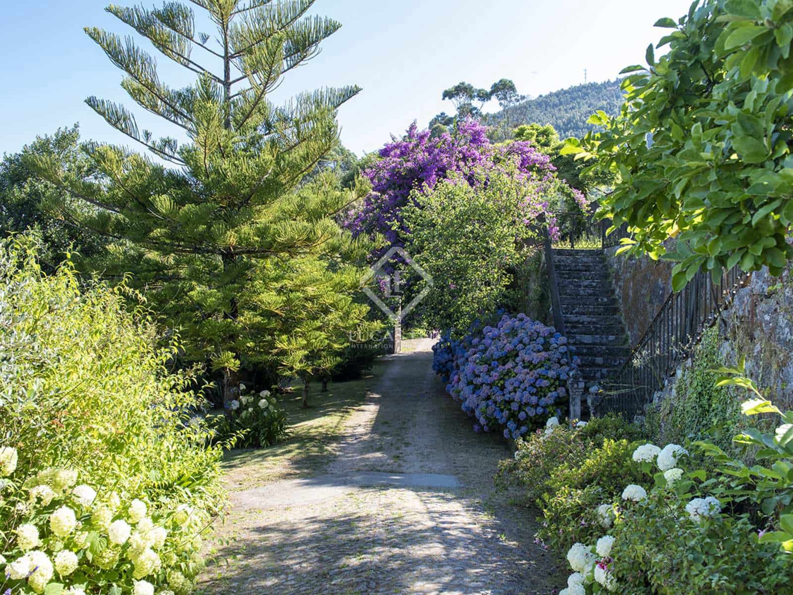 5 soveværelse Finca/Landehus til salg i Mos med garage - € 1.800.000 (Ref: 7341974)