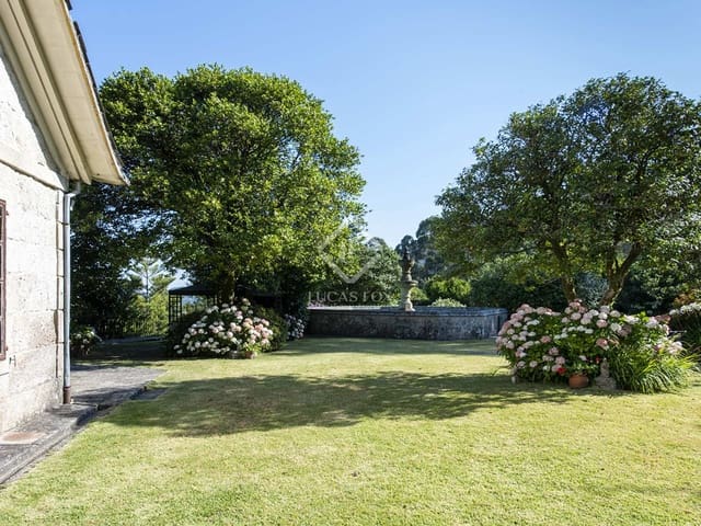 5 bedroom Finca/Country House for sale in Mos with garage - € 1,800,000 (Ref: 7341974)