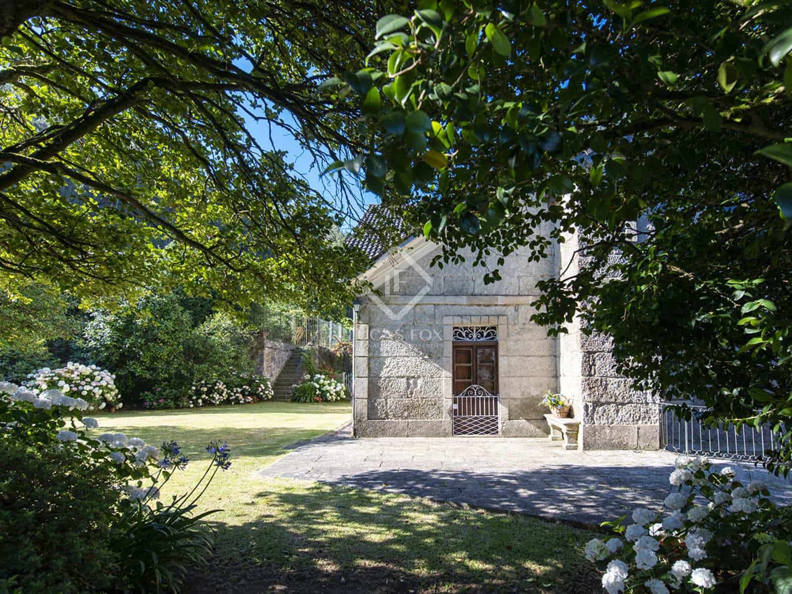 5 soveværelse Finca/Landehus til salg i Mos med garage - € 1.800.000 (Ref: 7341974)