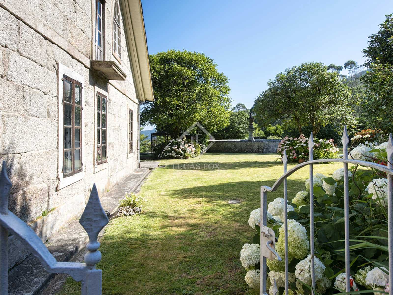 5 soveværelse Finca/Landehus til salg i Mos med garage - € 1.800.000 (Ref: 7341974)